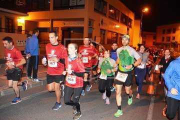 Telde se engancha al amor con su carrera nocturna (Foto TA)